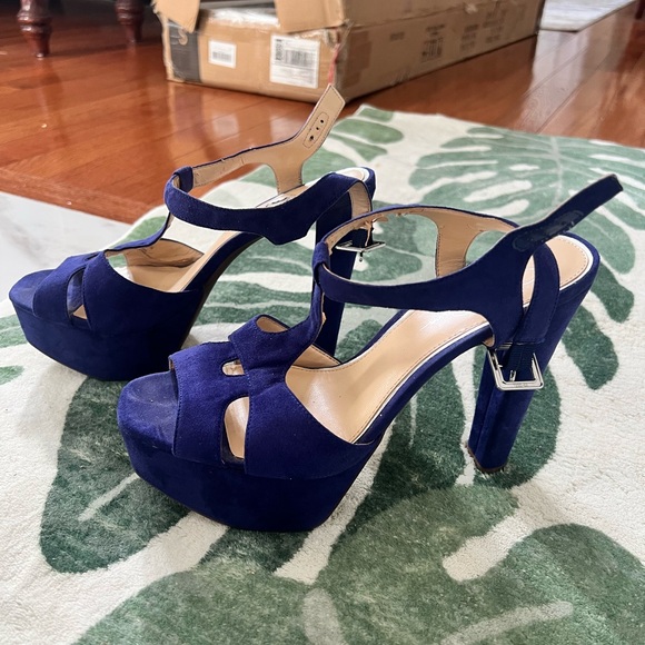 Jessica Simpson Blue Suede High Heels. - Picture 3 of 6